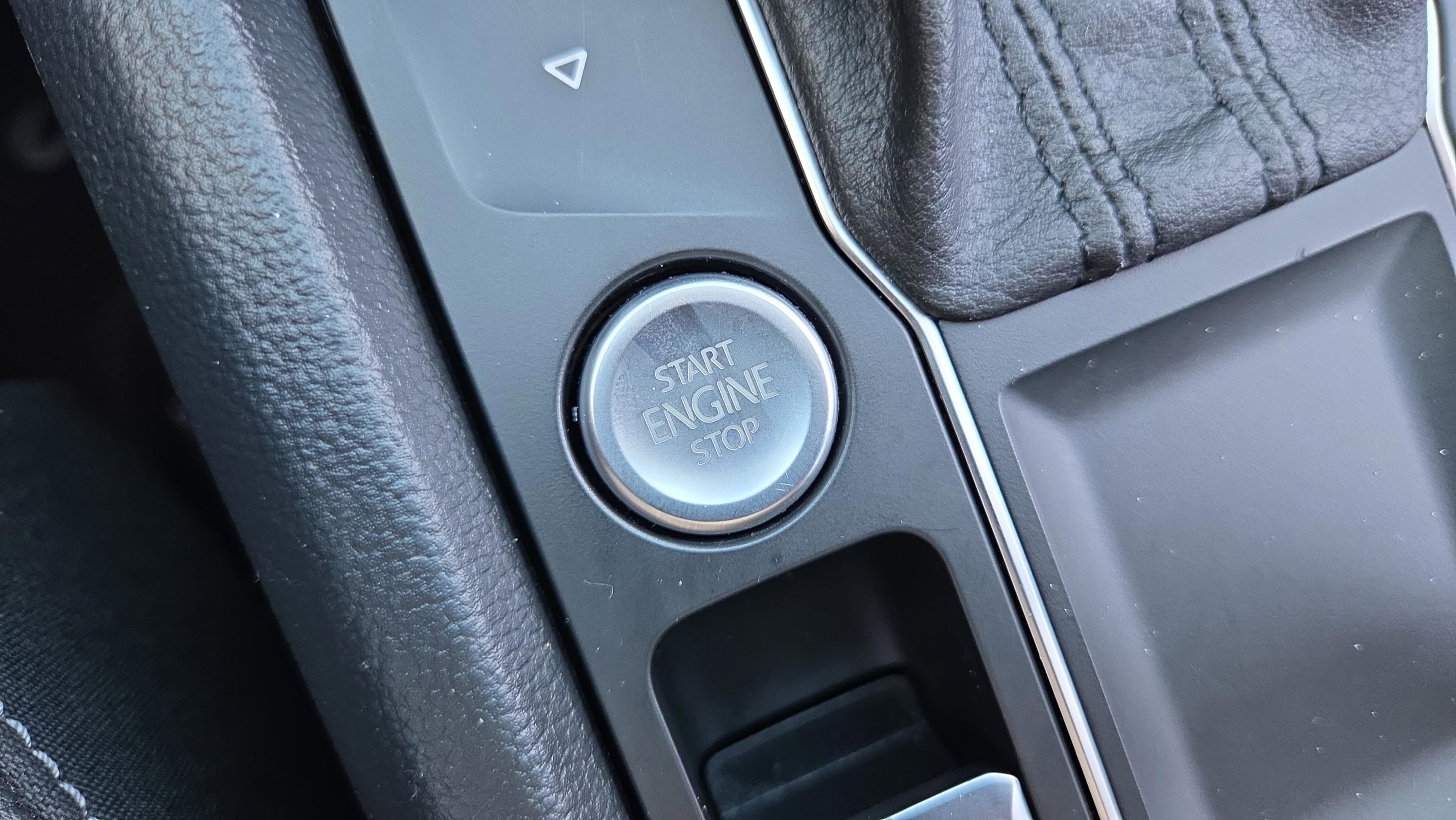 Used 2019 Volkswagen Atlas SE w/ Towing Package FWD image 36