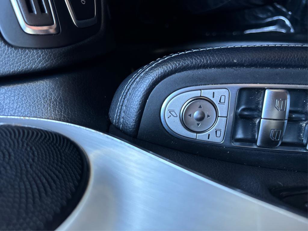Used 2019 Mercedes-Benz GLC 300 image 32