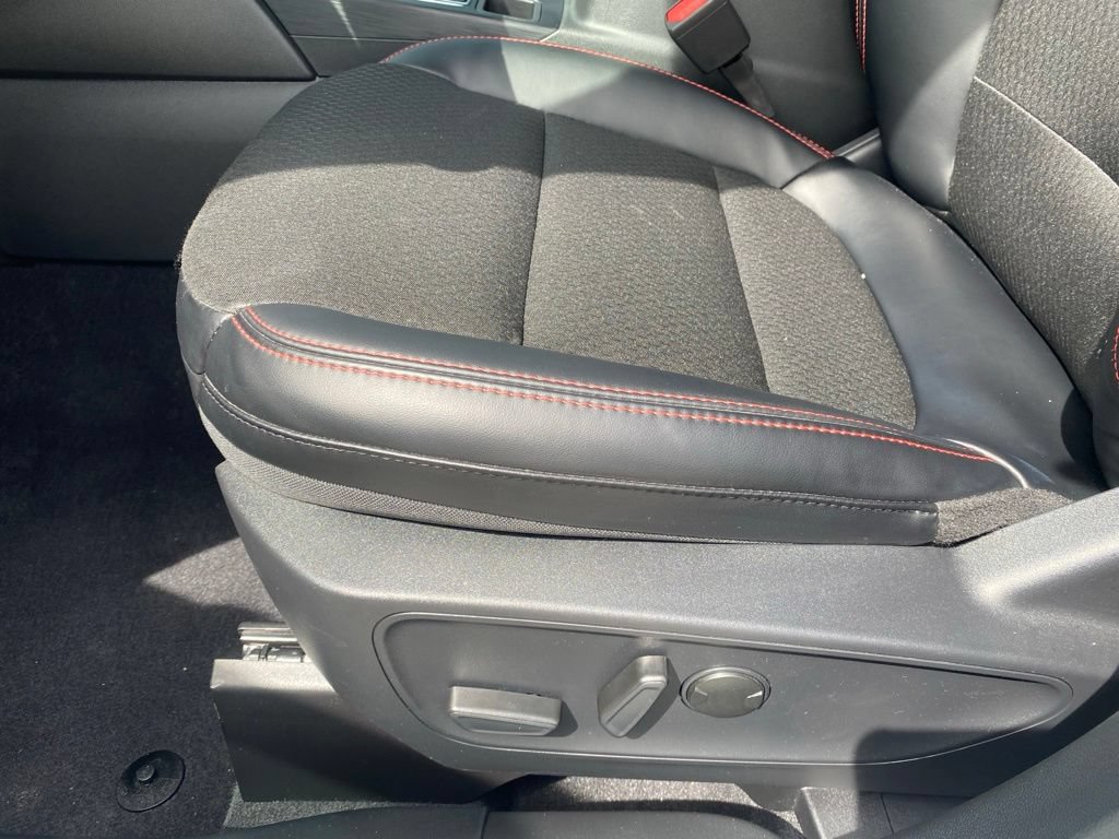 Used 2026 Ford Escape ST-Line w/ Tech Pack #1 FWD image 10