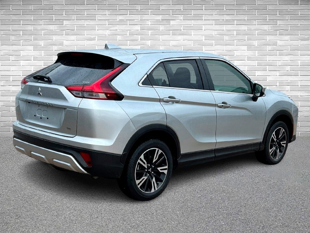Used 2025 Mitsubishi Eclipse Cross SE AWD/4WD image 2