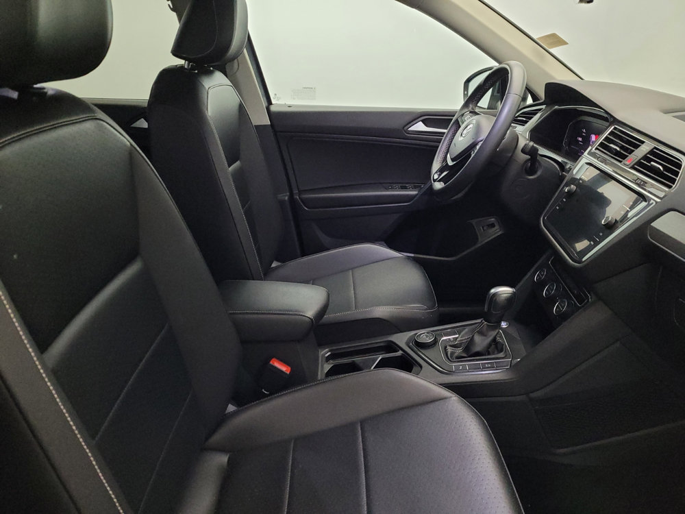 Used 2021 Volkswagen Tiguan SEL AWD/4WD image 21