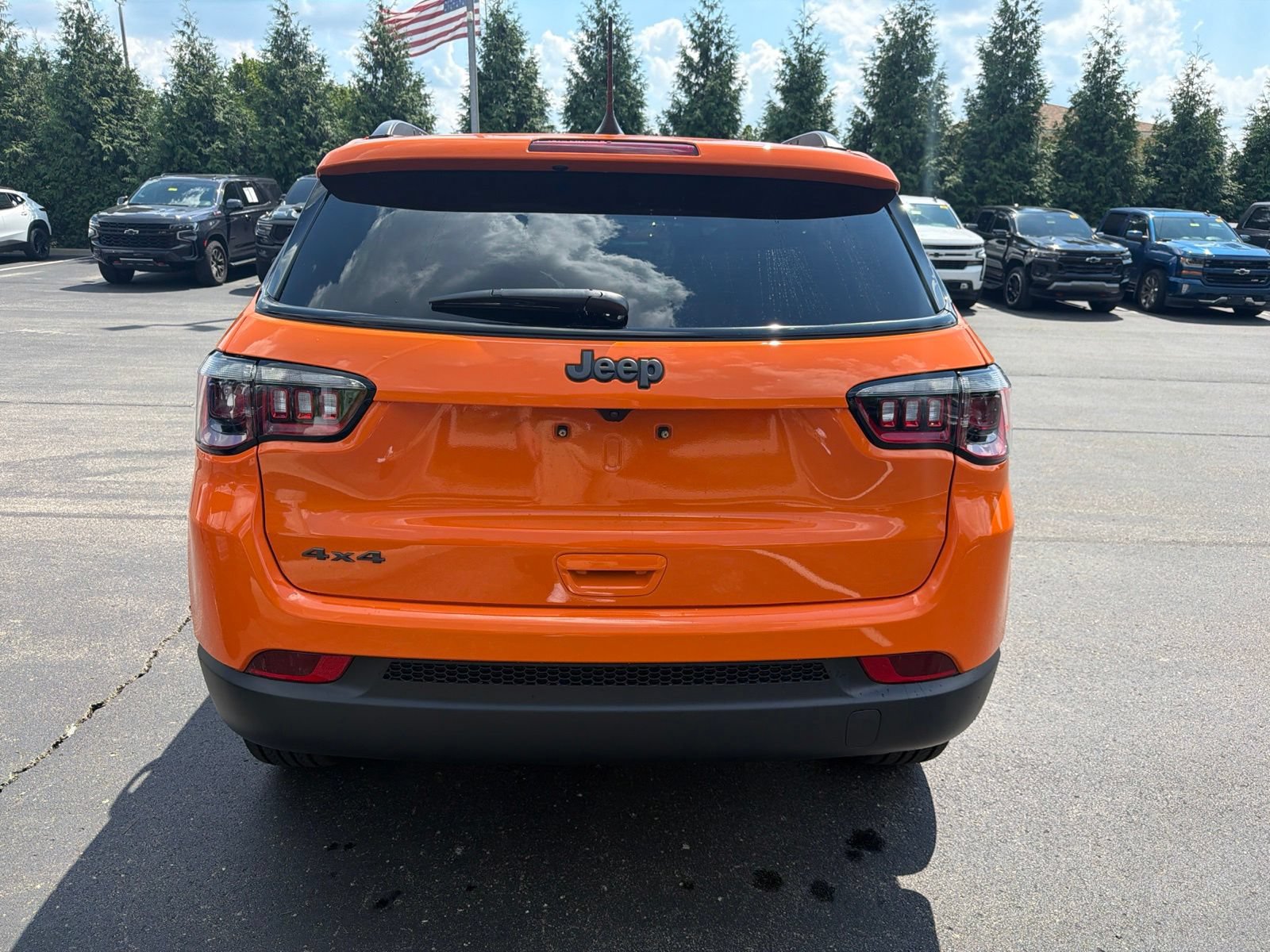 Used 2026 Jeep Compass Latitude AWD/4WD image 4