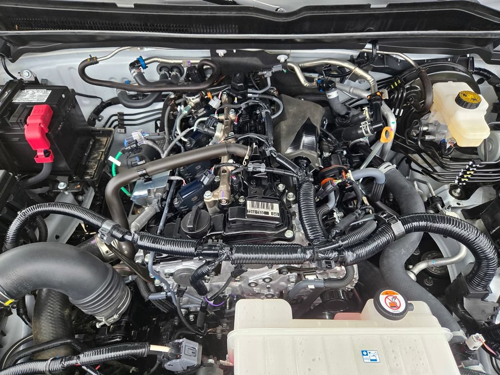 Used 2025 Toyota Tacoma SR5 AWD/4WD image 25