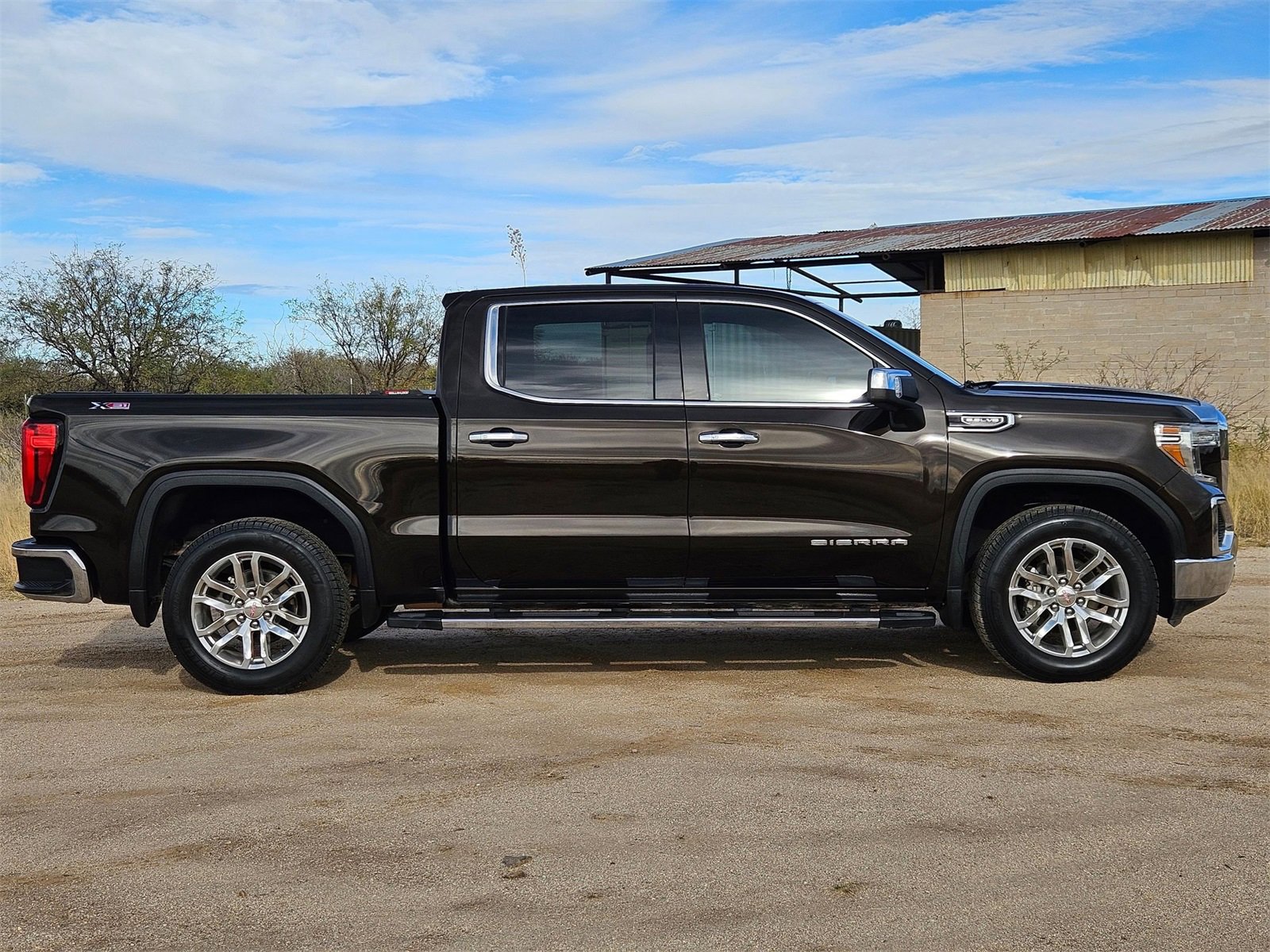 Used 2019 GMC Sierra 1500 SLT w/ SLT Premium Plus Package image 4