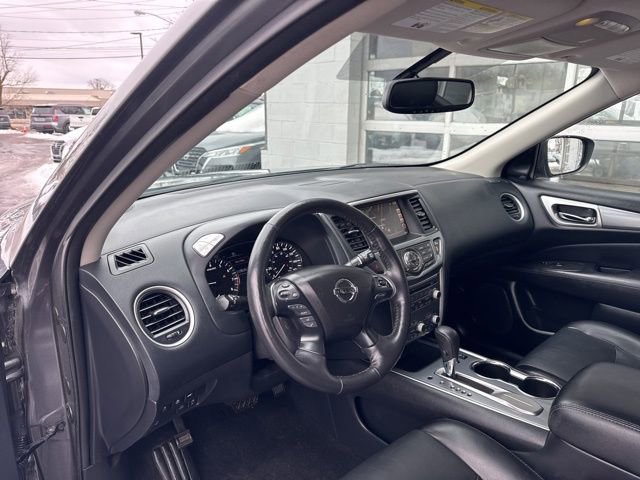 Used 2020 Nissan Pathfinder SL image 9