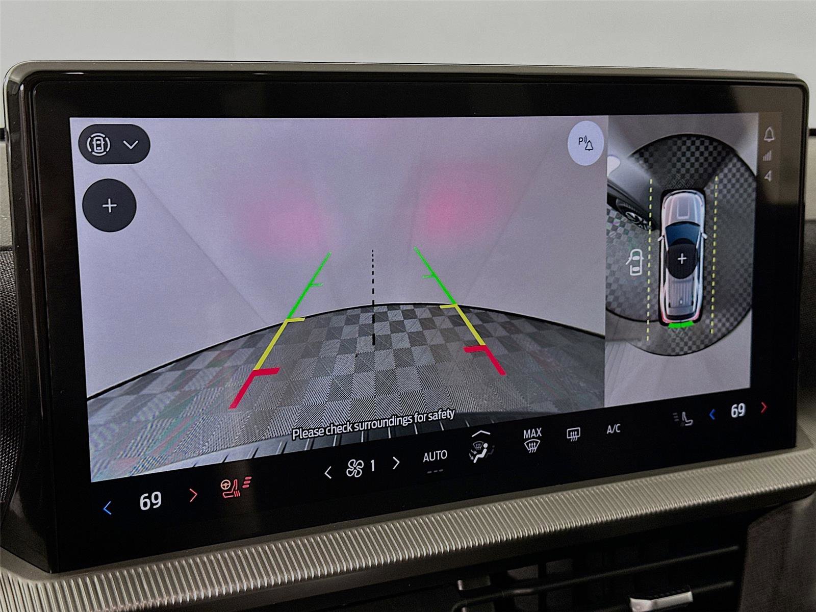 Used 2025 Ford Explorer Platinum w/ LUX Leather Package image 34