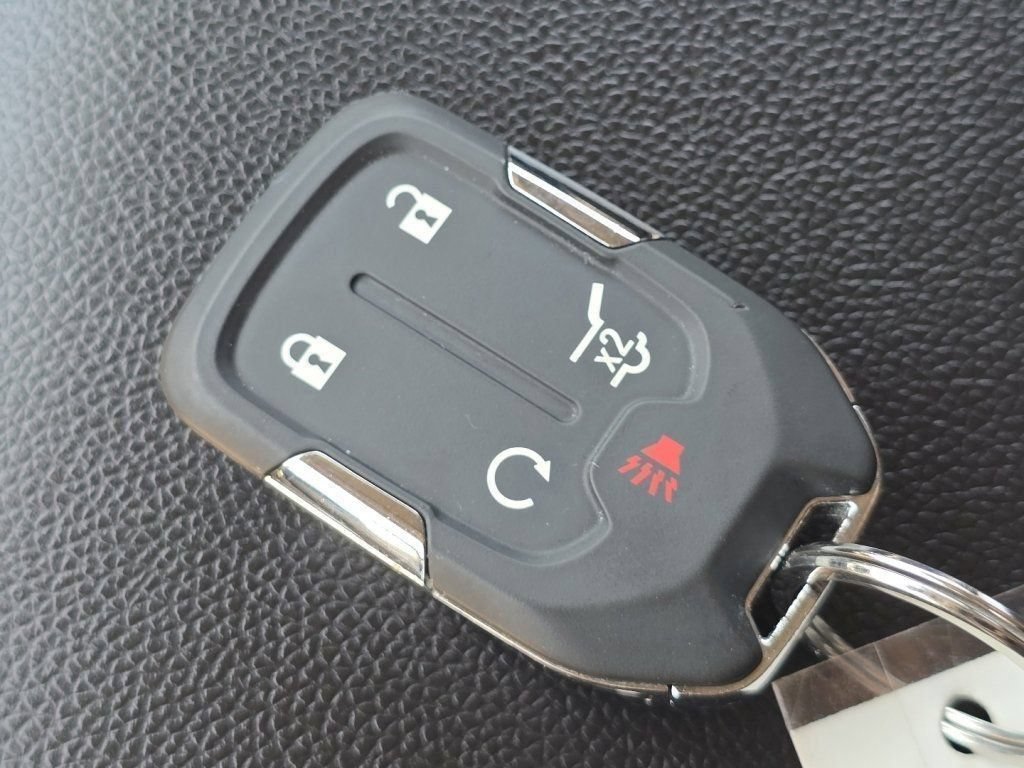 Used 2023 GMC Acadia SLE w/ Driver Convenience Package FWD image 64