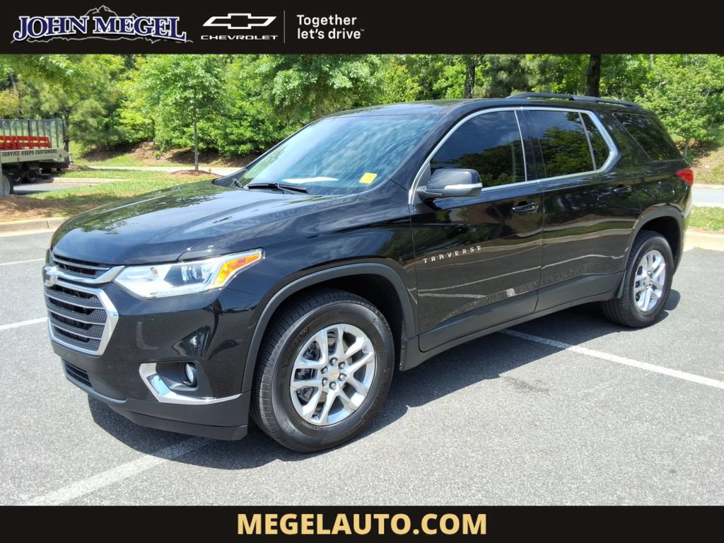 Certified 2021 Chevrolet Traverse LT FWD image 1