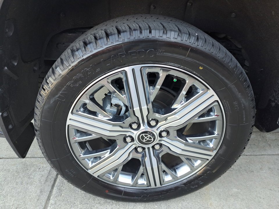 Used 2024 Toyota Sequoia Capstone image 22