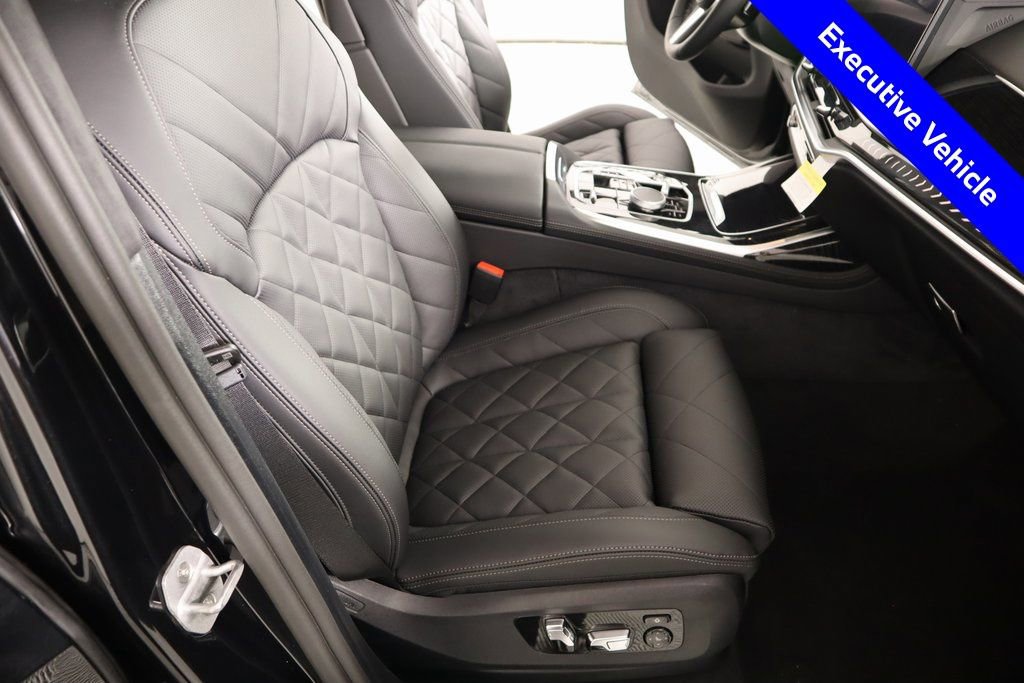 New 2026 BMW X7 xDrive40i w/ M Sport Package image 15
