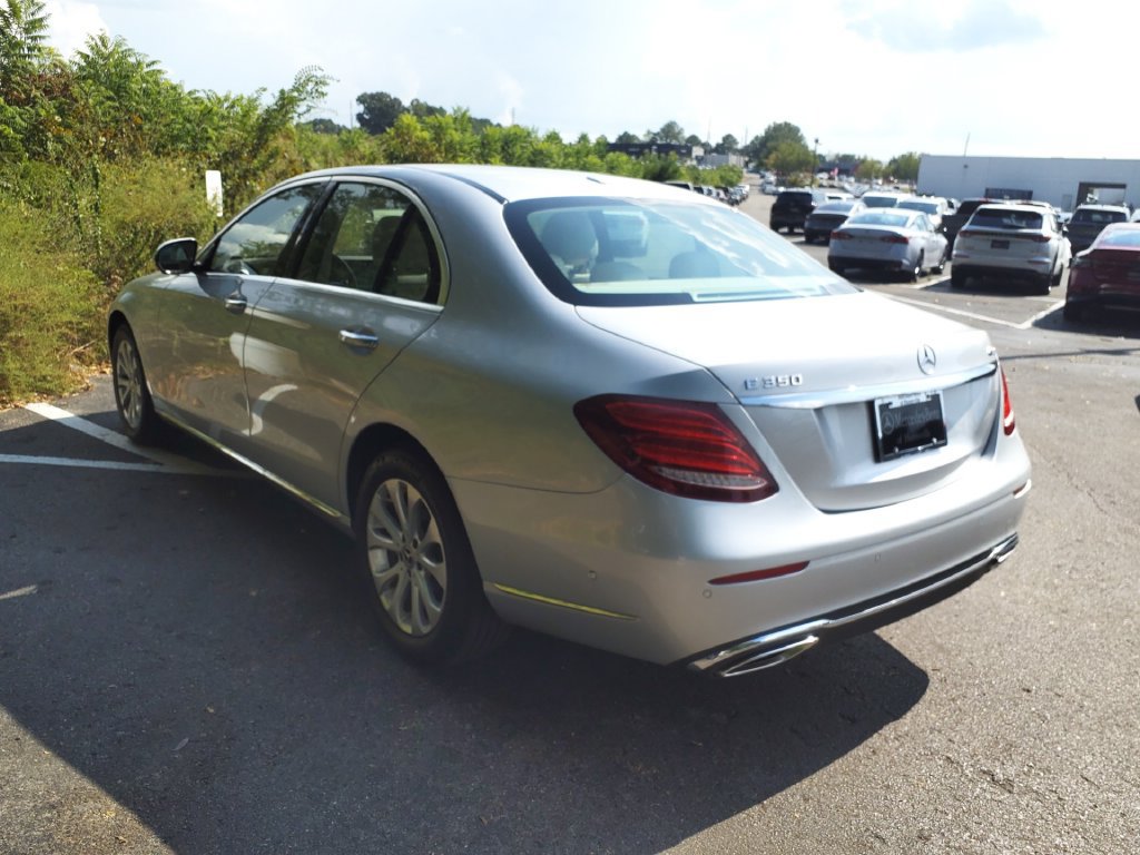 Used 2020 Mercedes-Benz E 350 4MATIC Sedan image 5