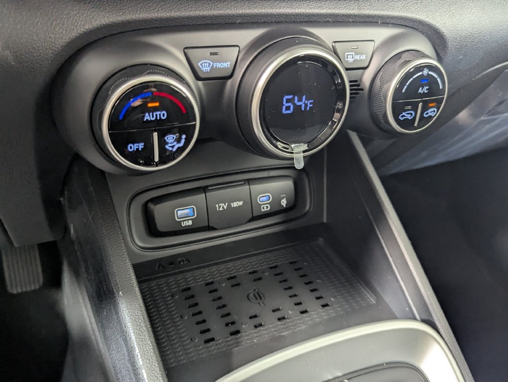 New 2026 Hyundai Venue SEL FWD image 19