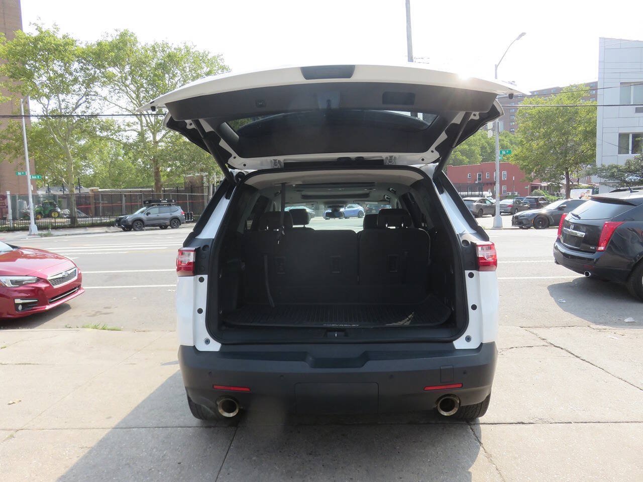 Used 2018 Chevrolet Traverse LT AWD/4WD image 22