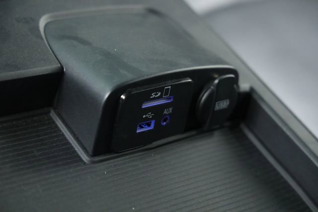 Used 2016 RAM 1500 Laramie w/ Convenience Group image 25