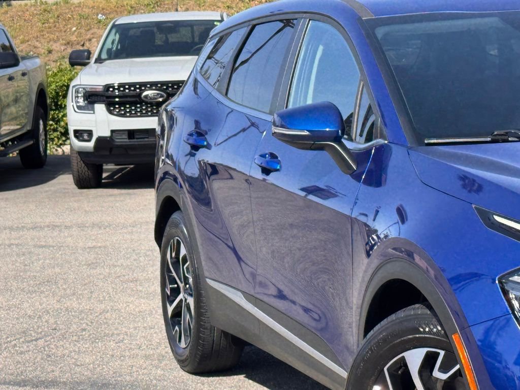 Used 2024 Kia Sportage EX image 5