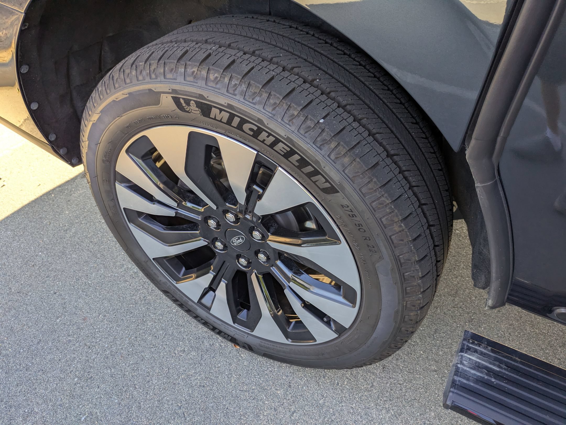 Certified 2025 Ford Expedition Max Platinum w/ Platinum Ultimate Package AWD/4WD image 37