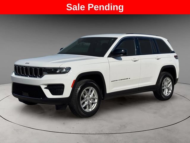Used 2023 Jeep Grand Cherokee Laredo w/ Luxury Tech Group I