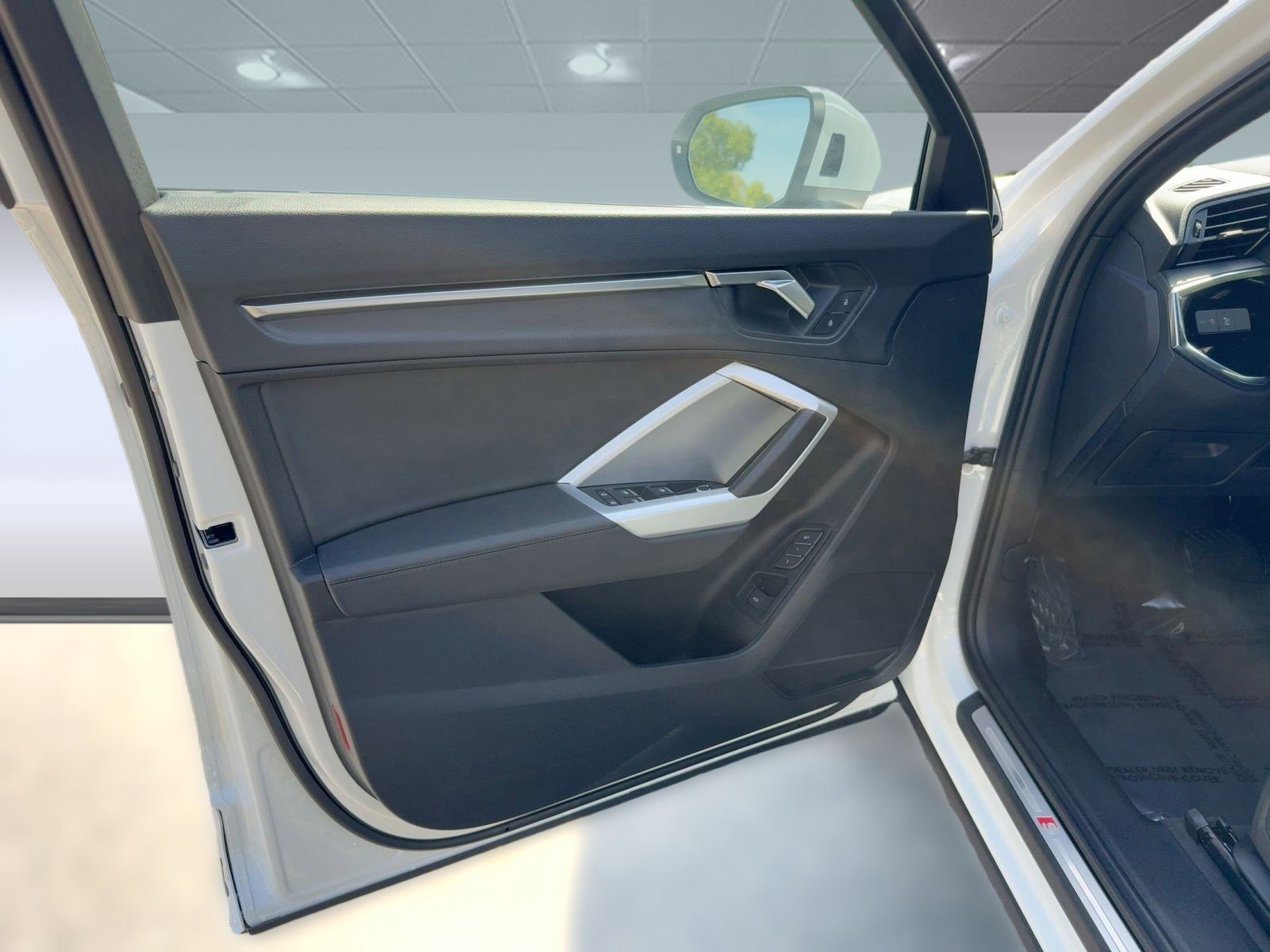 New 2025 Audi Q3 2.0T Premium image 21