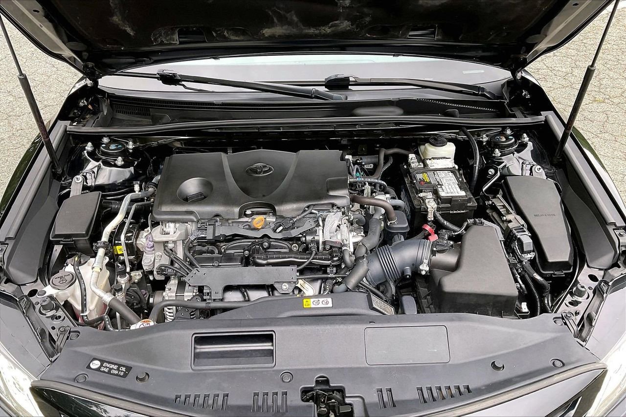 Used 2019 Toyota Camry XSE w/ Navigation Package FWD image 39