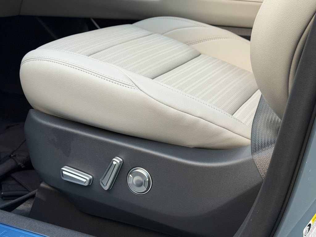 New 2026 Lincoln Nautilus Reserve w/ Jet Appearance Package AWD/4WD image 28