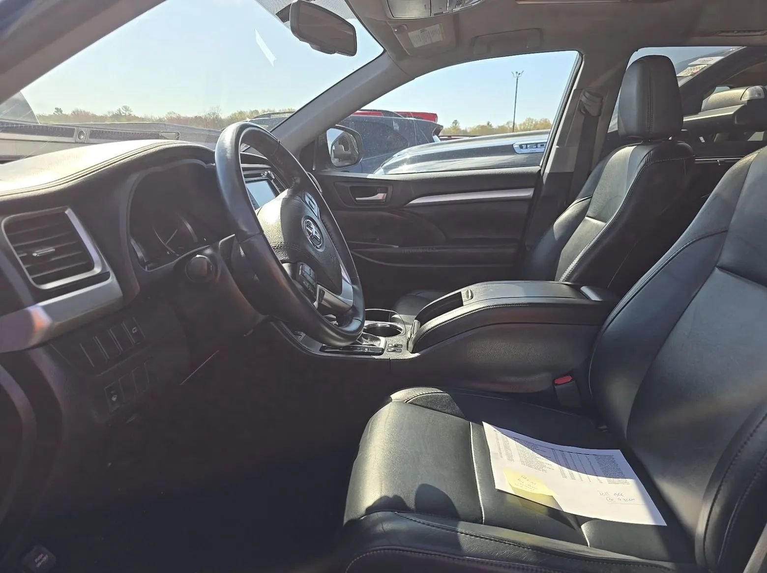 Used 2016 Toyota Highlander XLE AWD/4WD image 7