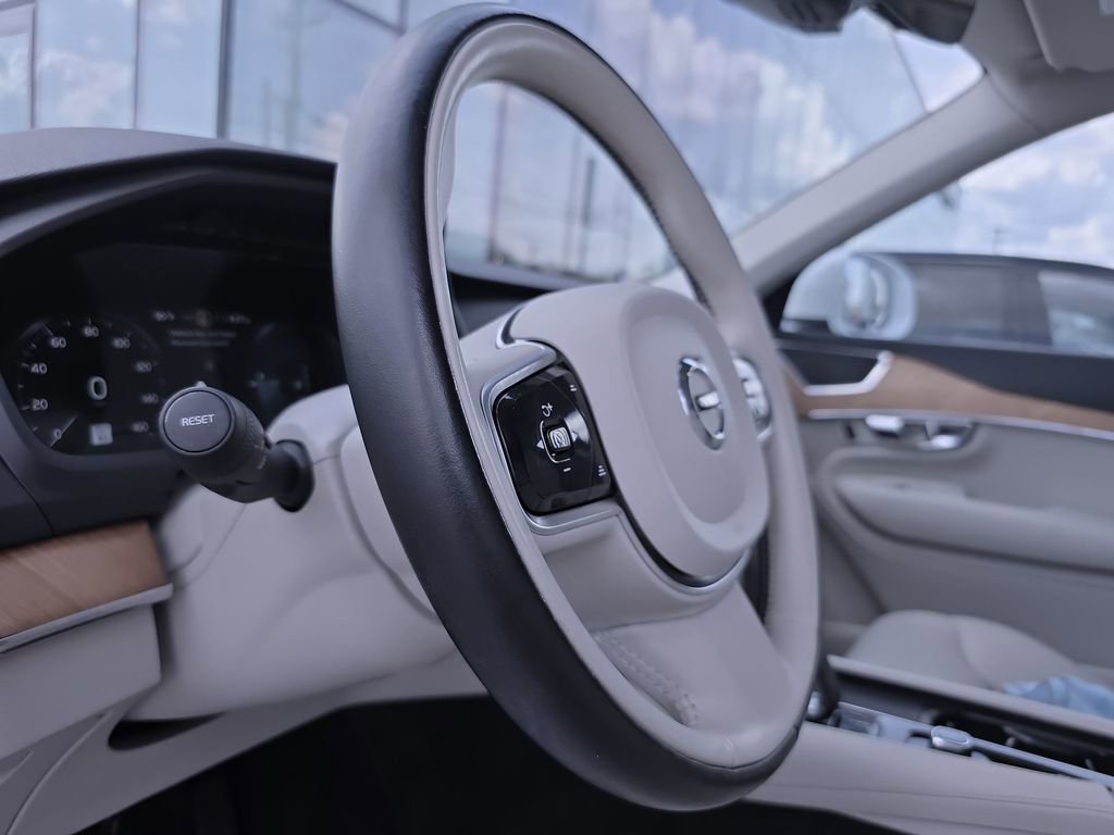 Used 2022 Volvo XC90 T8 Inscription Expression image 20