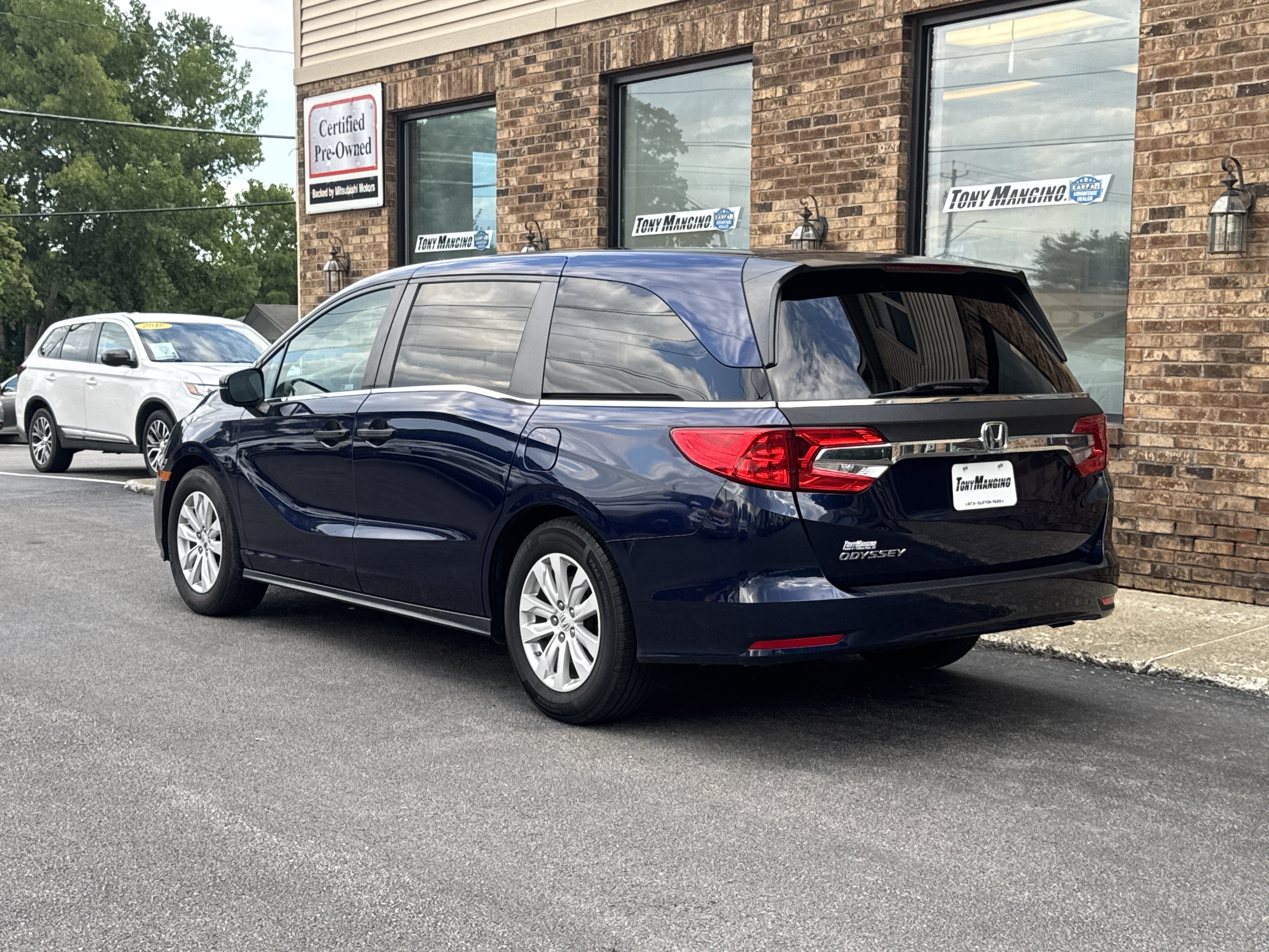 Used 2019 Honda Odyssey LX image 3