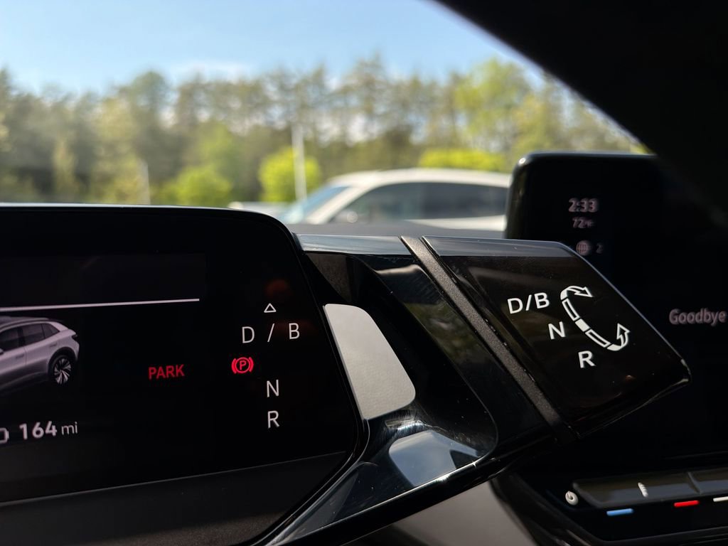 Used 2024 Volkswagen ID.4 2WD image 22