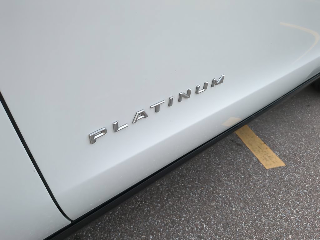 Certified 2025 Ford Expedition Platinum AWD/4WD image 12