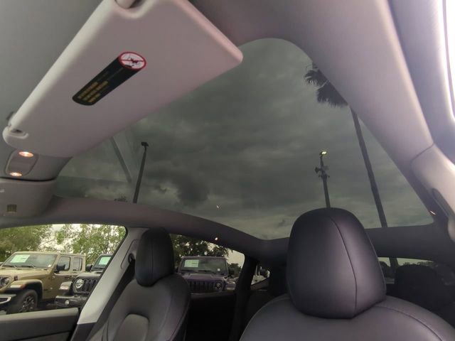 Used 2022 Tesla Model Y Performance image 24