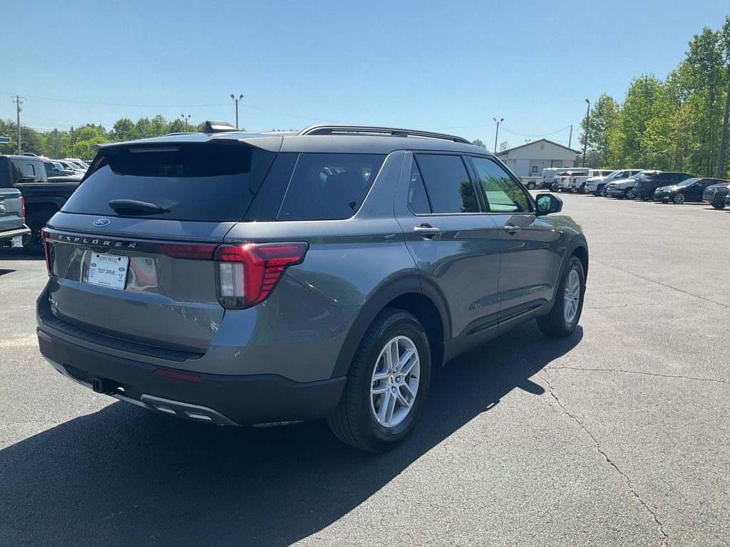 New 2026 Ford Explorer Active w/ Active Comfort Package RWD image 5