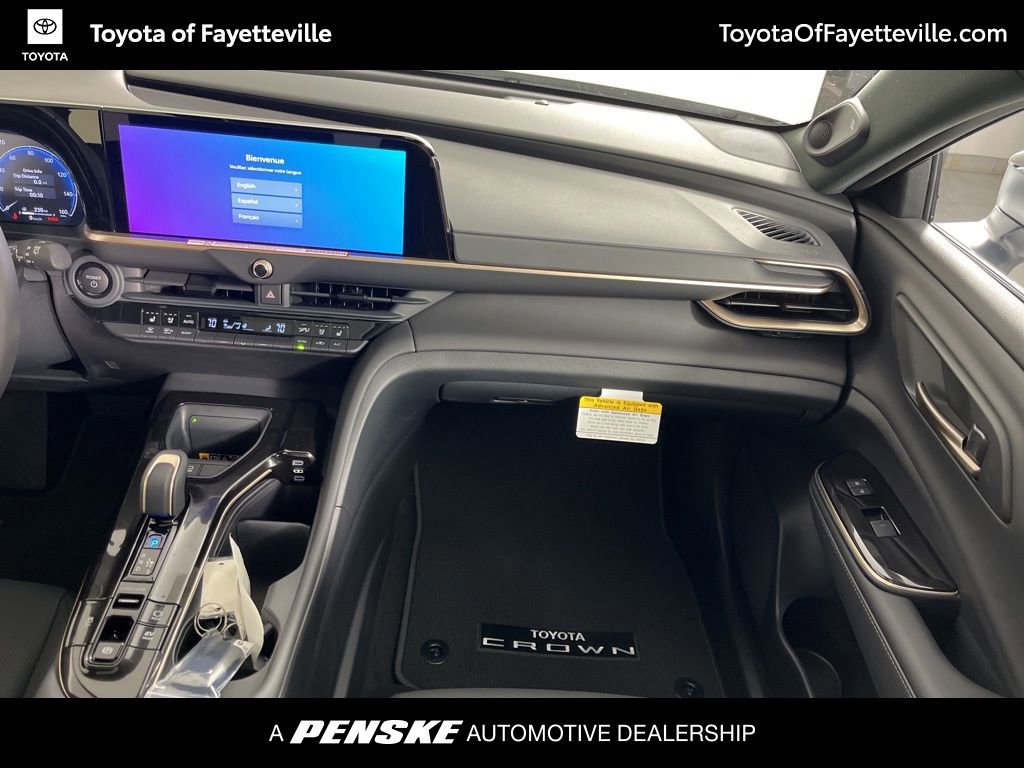 New 2025 Toyota Crown Signia image 16