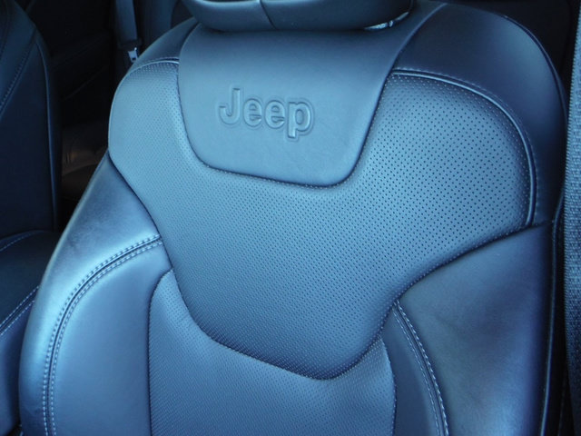 Certified 2022 Jeep Cherokee Limited AWD/4WD image 22