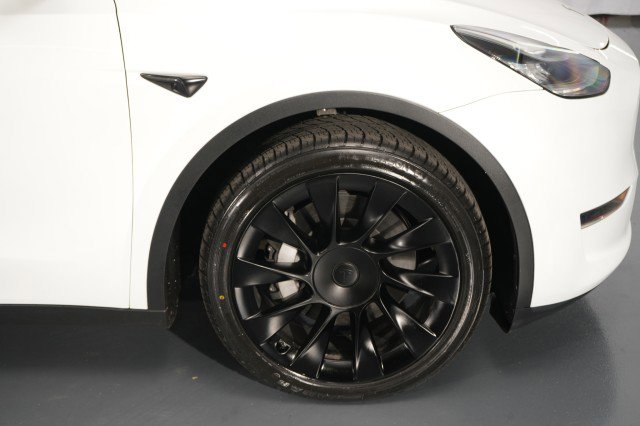 Used 2023 Tesla Model Y AWD image 50