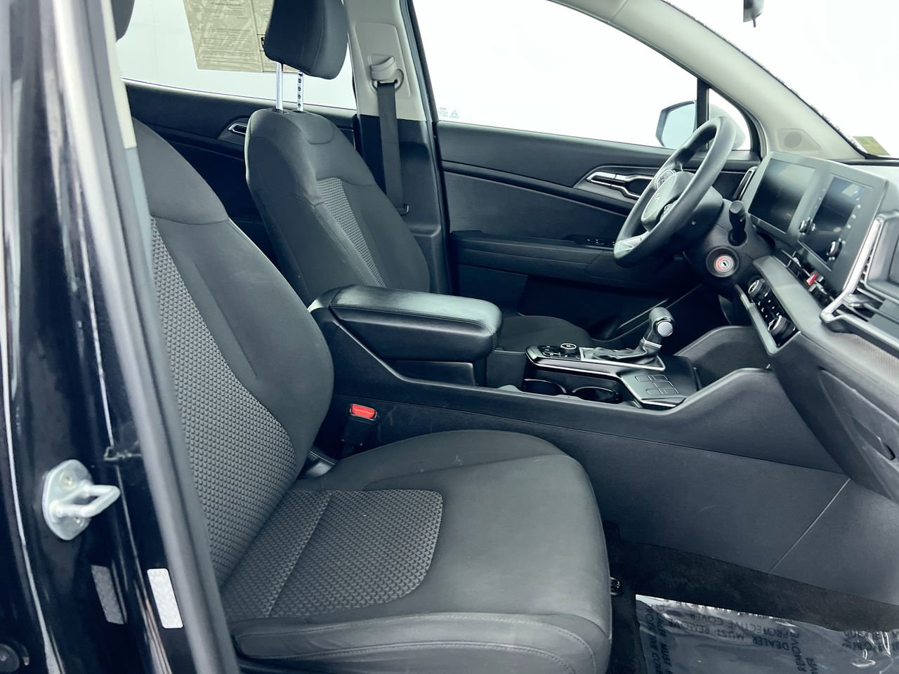 Used 2023 Kia Sportage LX image 30