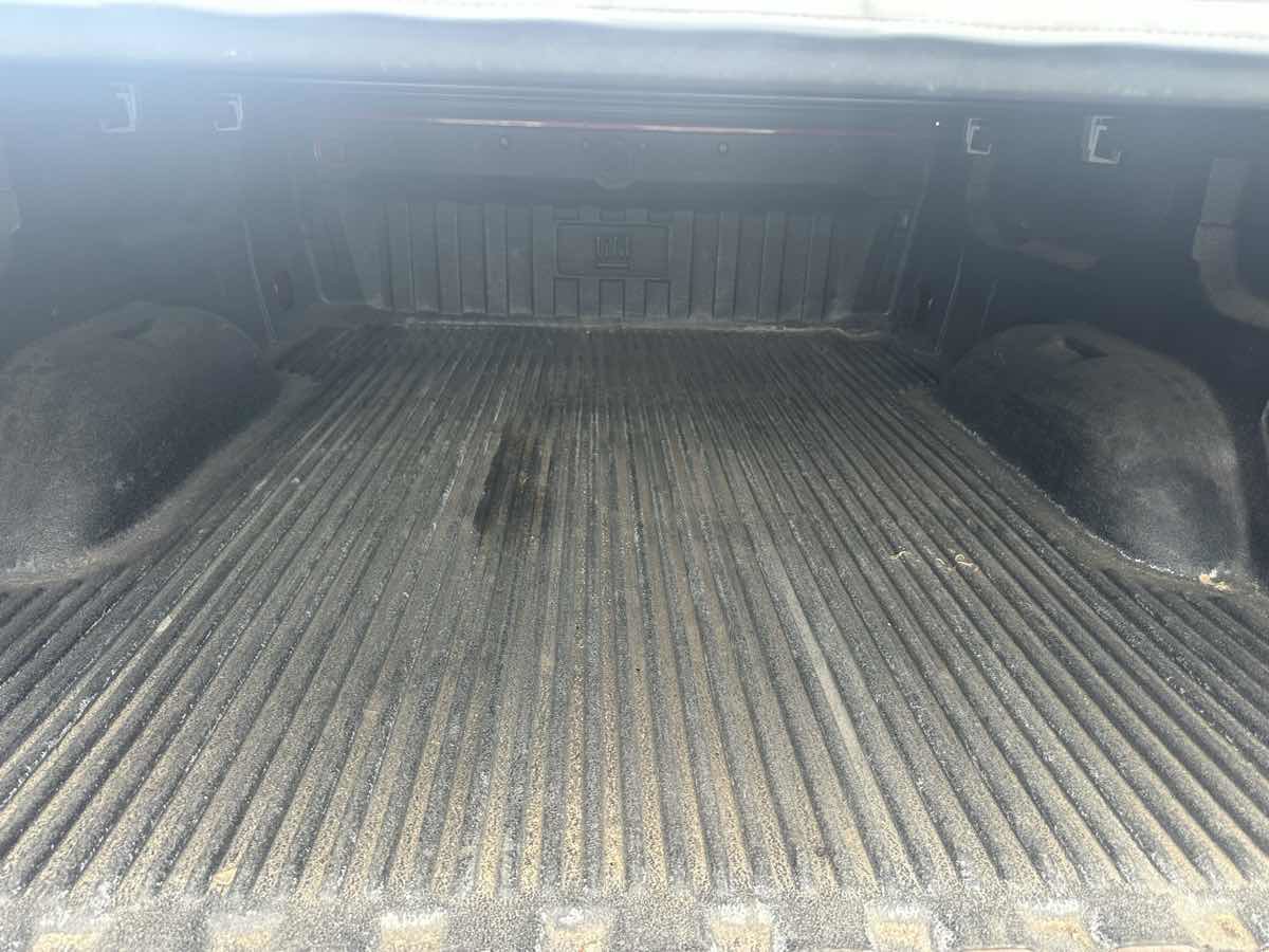 Used 2015 Chevrolet Silverado 1500 LTZ RWD image 9