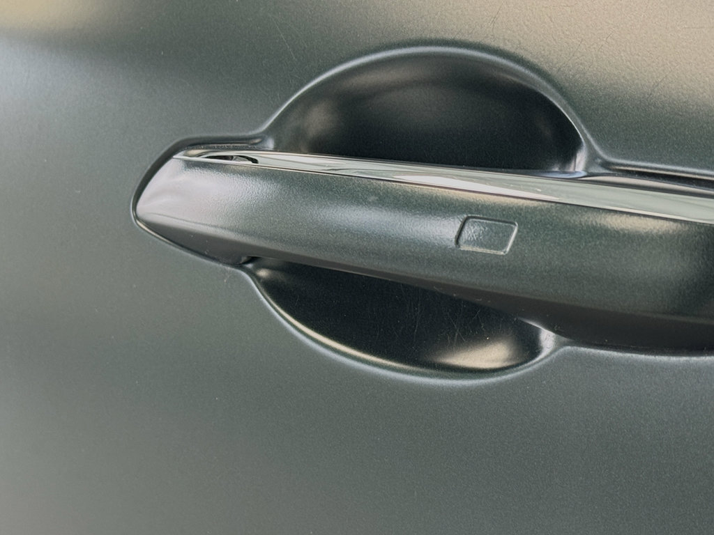 Used 2022 Genesis GV70 2.5T w/ Advanced Package image 13