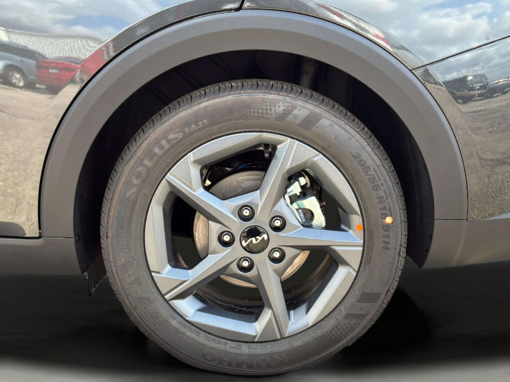 Used 2025 Kia K4 FWD image 9