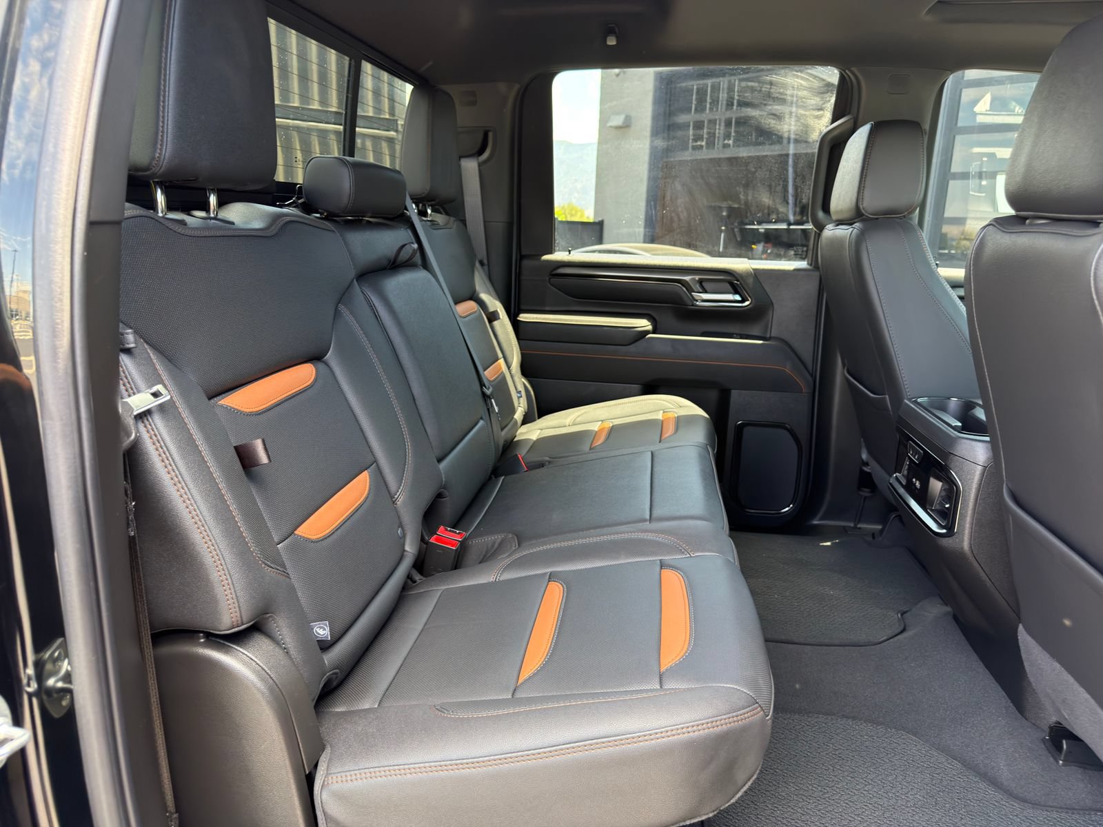 Used 2025 GMC Sierra 3500 AT4 w/ AT4 Premium Plus Package AWD/4WD image 11