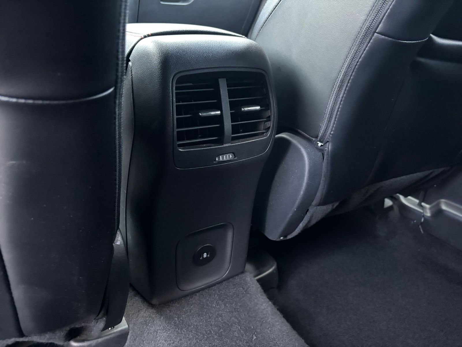 Used 2024 Ford Escape ST-Line image 24