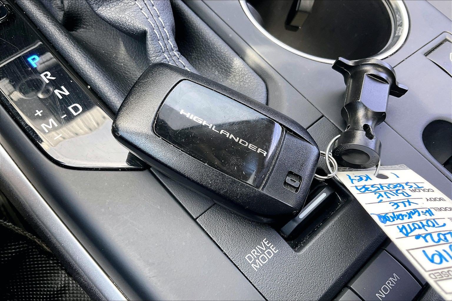 Used 2026 Toyota Highlander XLE AWD/4WD image 14