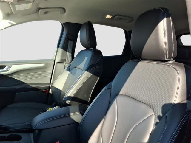 Used 2026 Ford Escape Platinum w/ Premium Technology Package AWD/4WD image 18