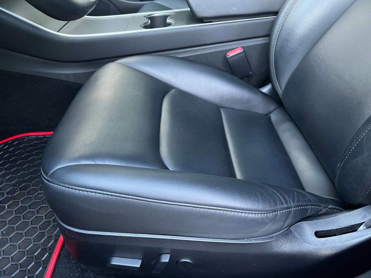 Used 2018 Tesla Model 3 Long Range AWD/4WD image 12