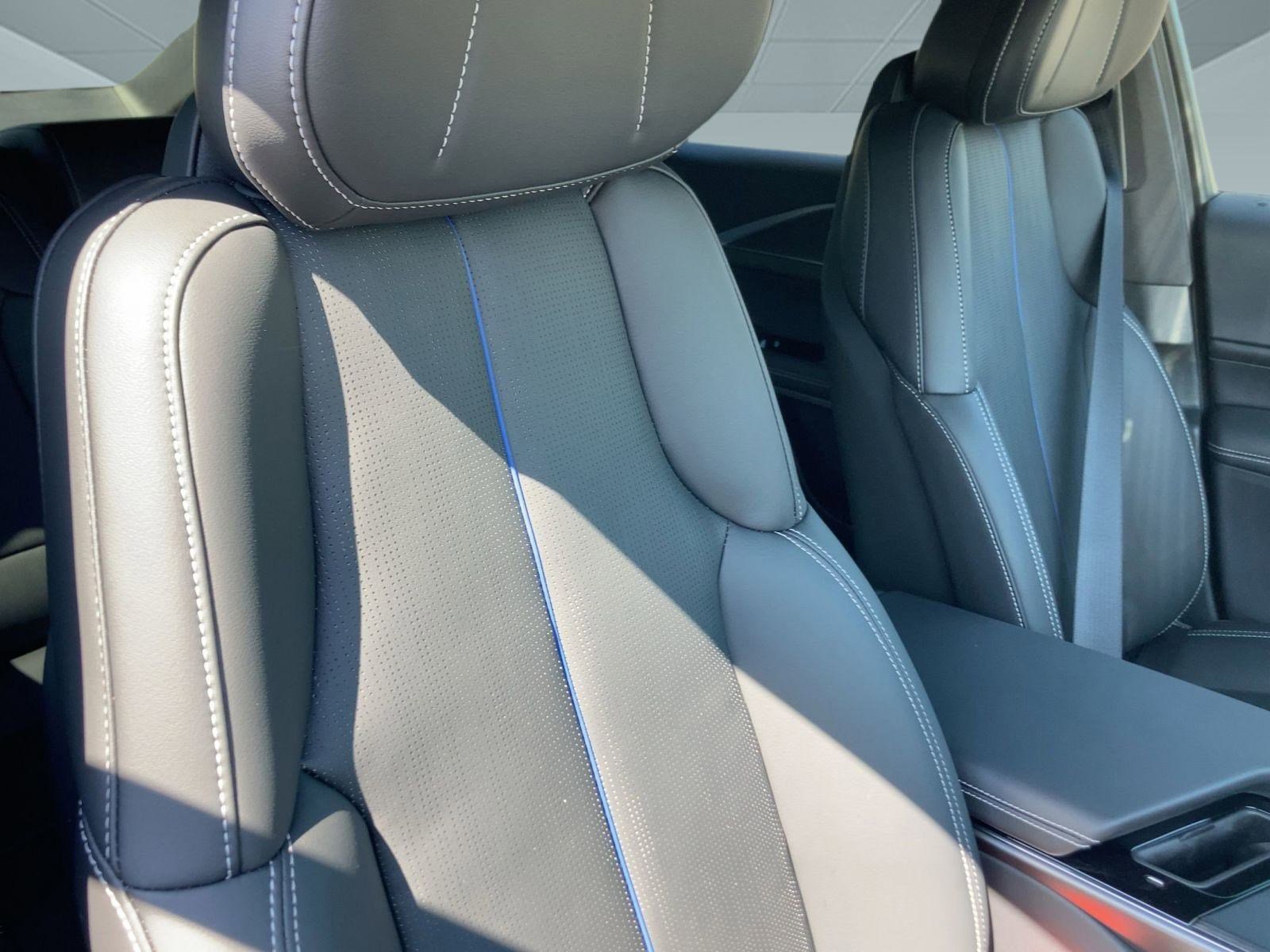 New 2026 Cadillac Lyriq Luxury image 22