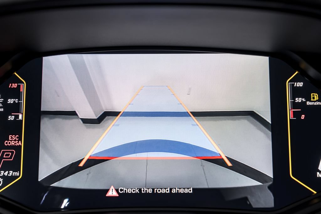 Used 2022 Lamborghini Huracan EVO RWD image 18