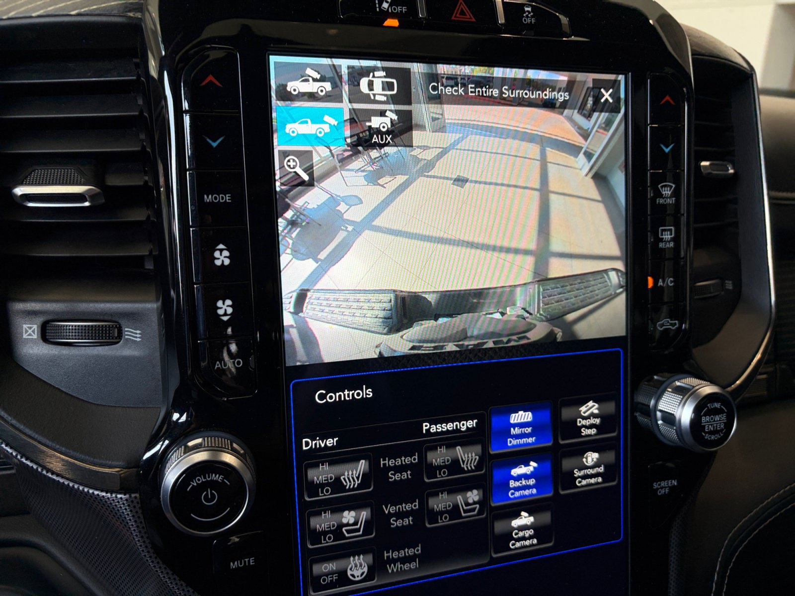 Used 2020 RAM 2500 Limited AWD/4WD image 24