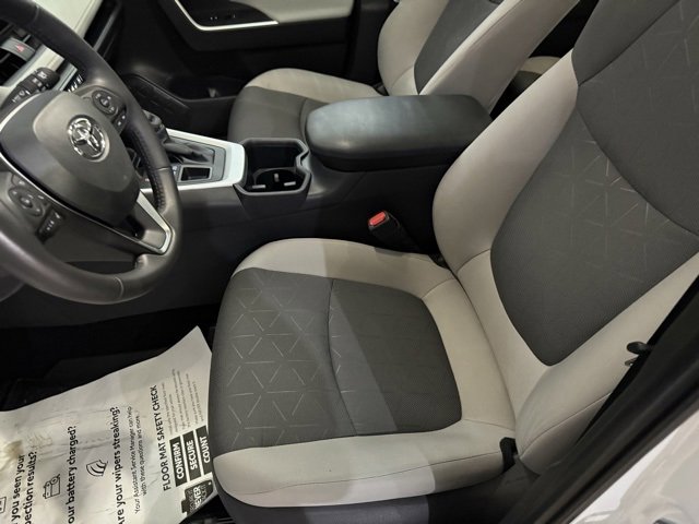 Used 2025 Toyota RAV4 XLE w/ Convenience Package image 11
