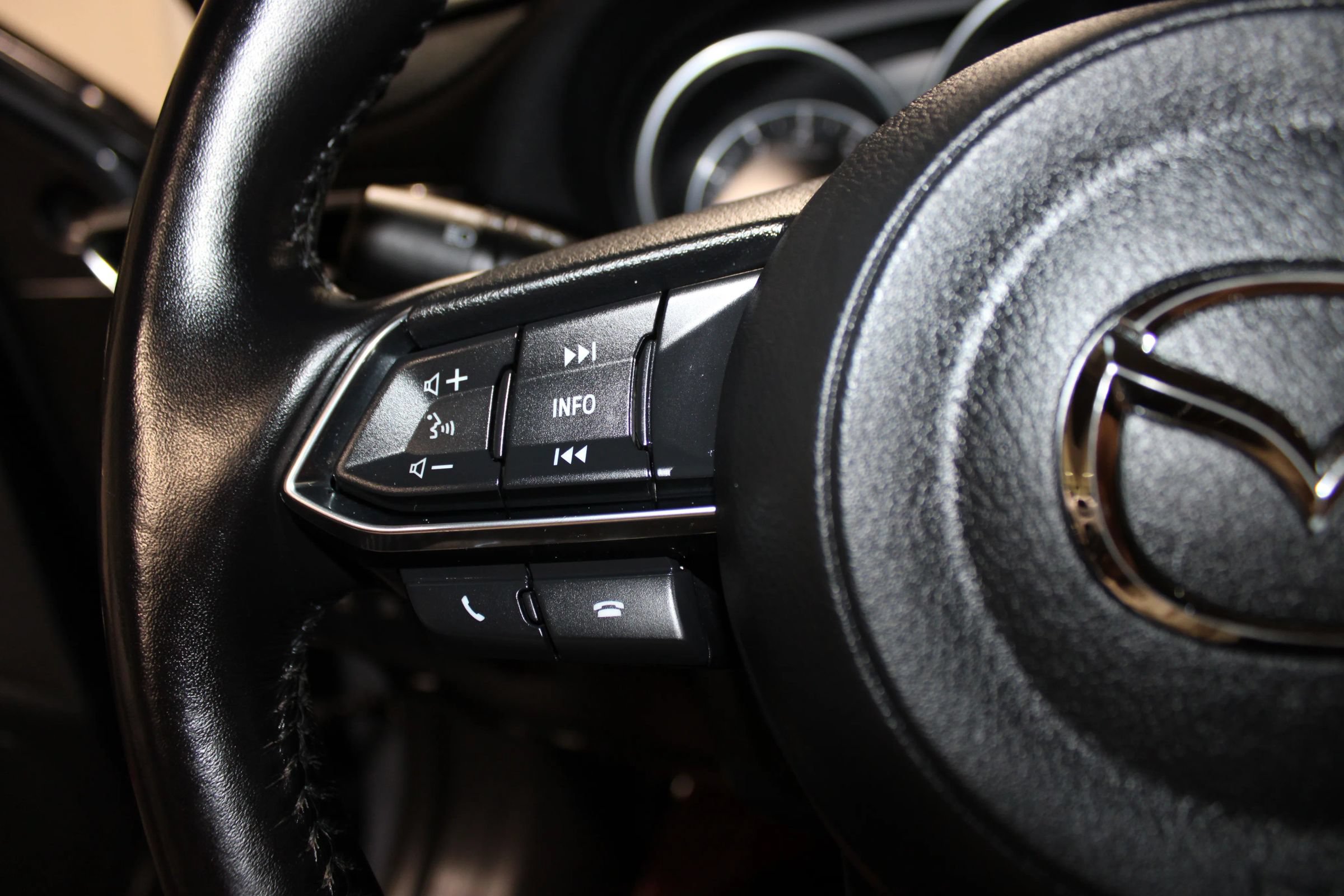 Used 2021 MAZDA MAZDA6 Carbon Edition FWD image 25