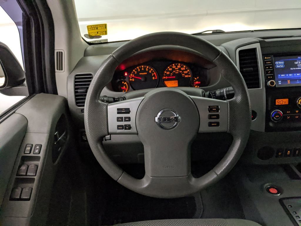 Used 2021 Nissan Frontier SV w/ Midnight Edition Floor Mats image 17