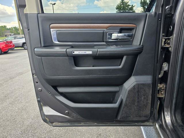 Used 2014 RAM 1500 Laramie w/ Trailer Tow Group AWD/4WD image 16